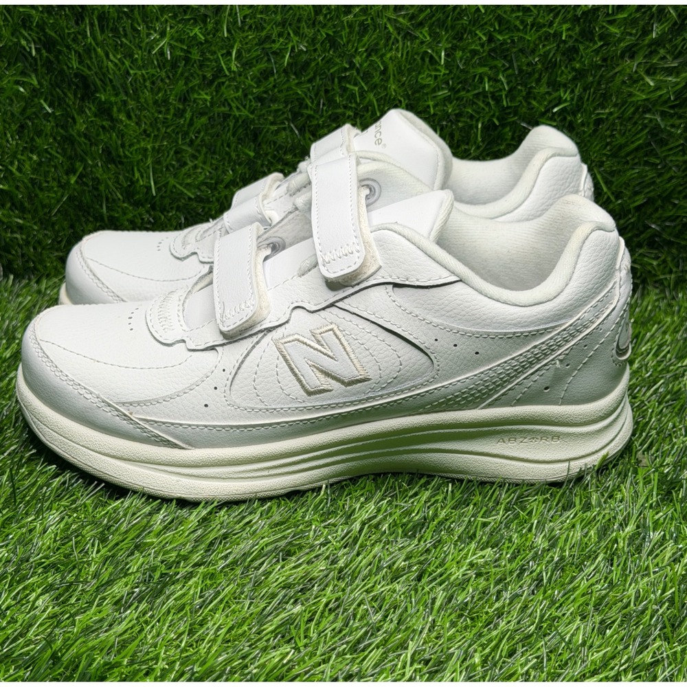 New Balance 577 White Leather Hook Loop Walking Shoes Mens 3.5 or Womens size 5